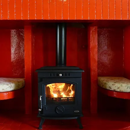 4-bed In Co Galway 5 Minutes From Beach